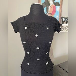 Crave Fame S Daisy Embroidered On-or-Off-the-Shoulder Crop Top